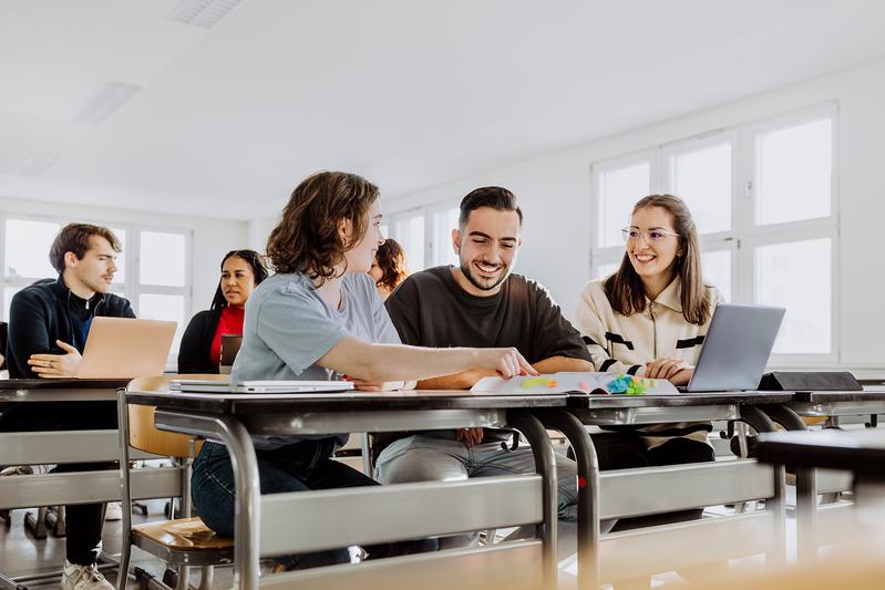 Bis 15. Januar 2023 läuft die Bewerbungsphase um einen Studienplatz an der Hochschule für Wirtschaft und Recht Berlin zum Sommersemester, das im April startet.  