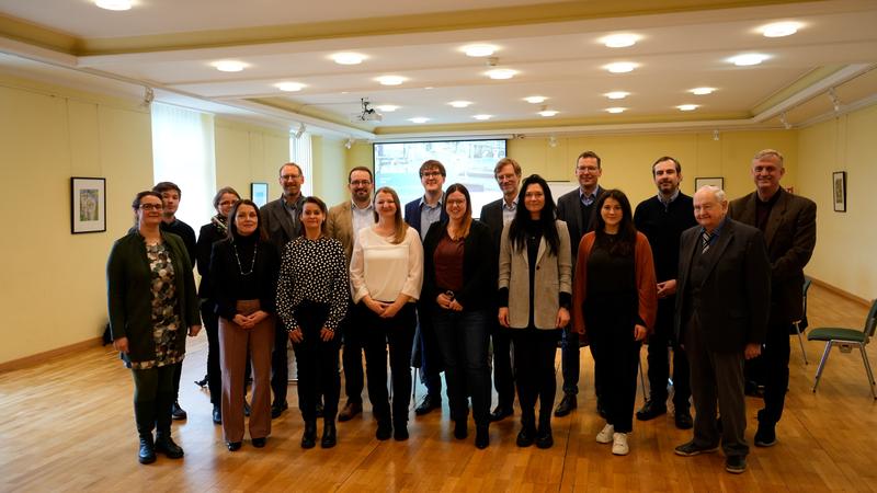 The project partners from Fraunhofer IWES, BioEconomy e. V., Fraunhofer IMW, Cooperation Network Chemie+, Martin Luther University Halle-Wittenberg and POLYKUM e. V came together yesterday for the kick-off of the House of Transfer project.