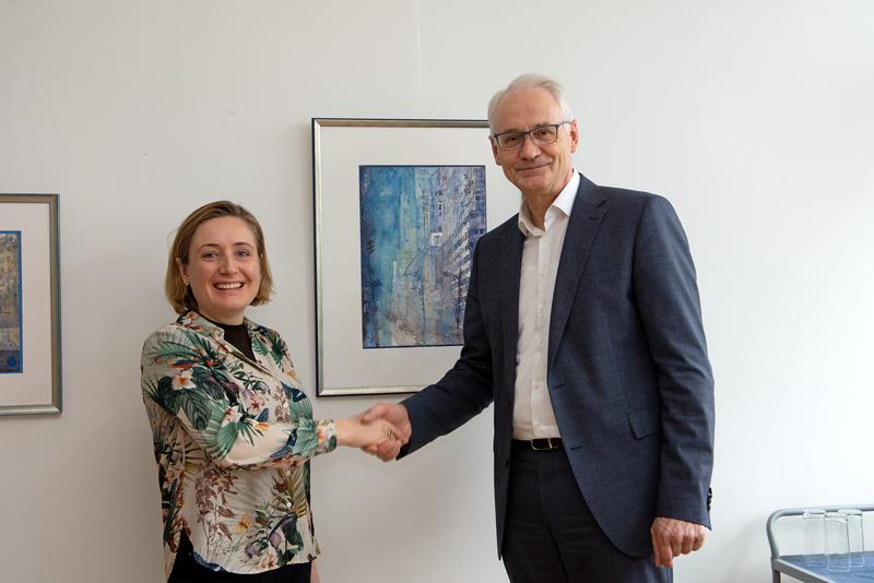 Prof. Yane Conradi mit Prof. Dr. Karl Stoffel, Präsident der Hochschule Koblenz 