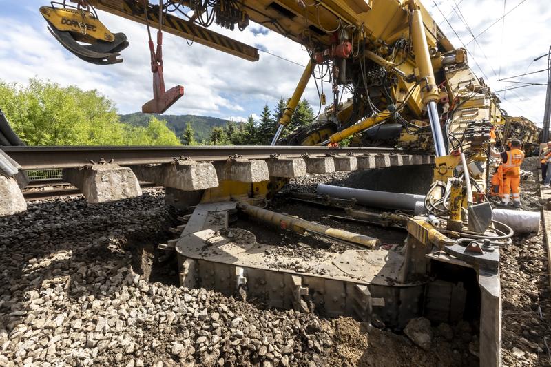 Die TU Graz untersuchte fossilfreie Antriebsalternativen für Gleisbaumaschinen. 