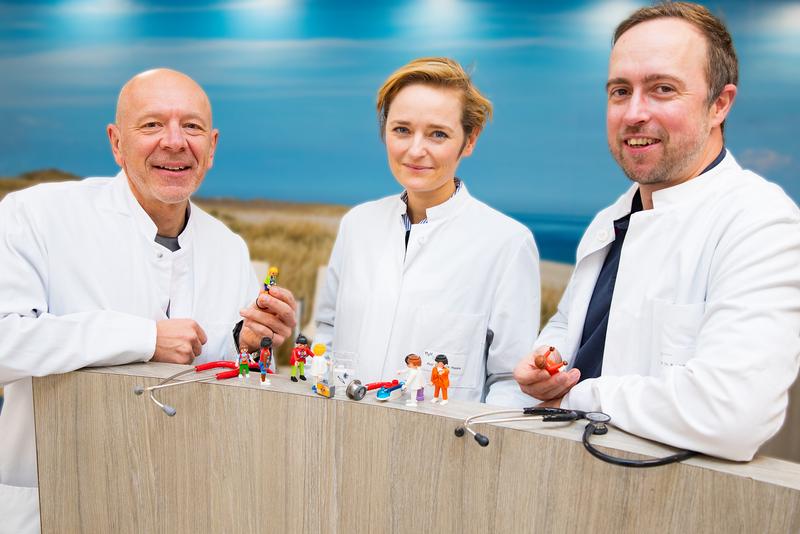 Prof. Dr. Nico Lachmann, spokesperson of the new training programme nextGENERATION (right), and the co-spokespersons Professor Dr. Dr. Christine Happle (centre) and Dr. Robert Zweigerdt (left). They outline the importance of networking regenerative sci
