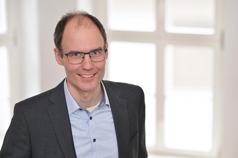 Der neue Professor für Neurophysiologie am Universitätsklinikum Jena, Christoph Schmidt-Hieber, erforscht die neuronalen Grundlagen von Lernen und Gedächtnis.