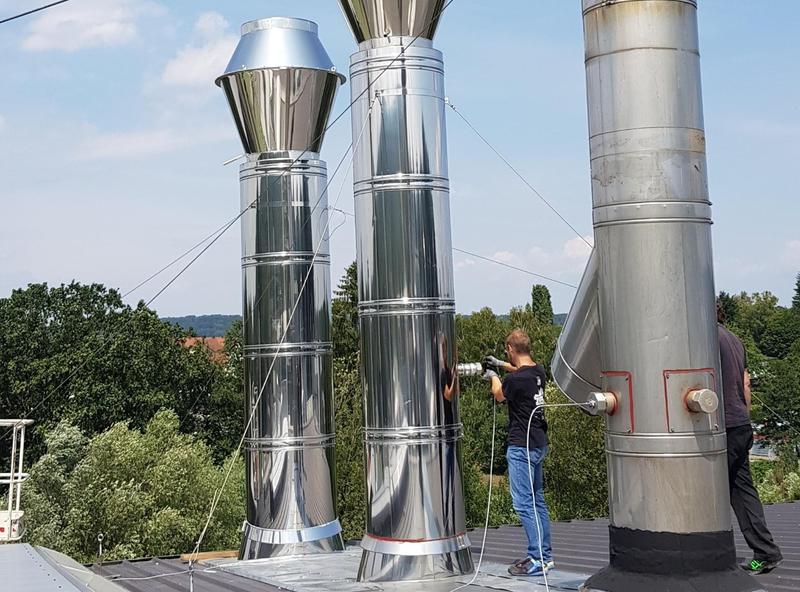 On-site at the demonstrator system of the industry partner Comet Schleifscheiben GmbH. The waste heat potential was determined for each chimney and the waste heat recovery was implemented at the one with most potential.
