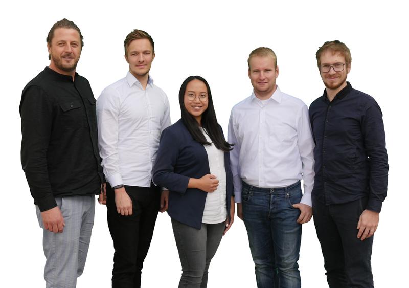 Das „FlIPoQ“-Team von links: Dr. Jens Butzke, Christian Ladner, Linda Phetsananh, Marius Mischlich und Birk Schefczik.