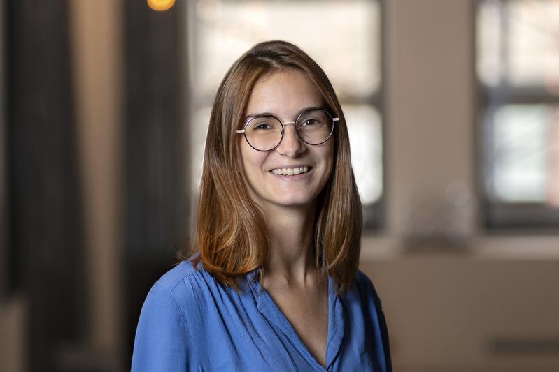 Astrophysik-Professorin Lisa Bugnet. Die erste Astrophysikerin des ISTA erforscht mithilfe von Daten aus Weltraummissionen den Magnetismus und die Evolution von Sternen. 