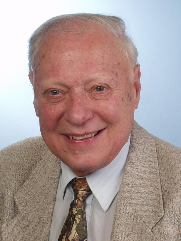Der Solarpionier und Gründer des Fraunhofer ISE, Prof. Adolf Goetzberger, ist am 24. Februar 2023 im Alter von 94 Jahren verstorben.