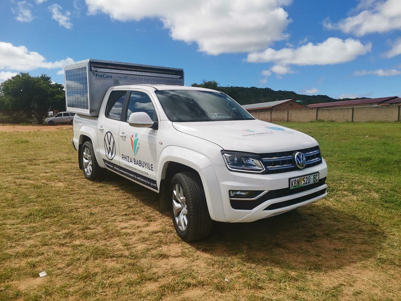 The first prototype of the care unit mounted on a Volkswagen Amarok. 