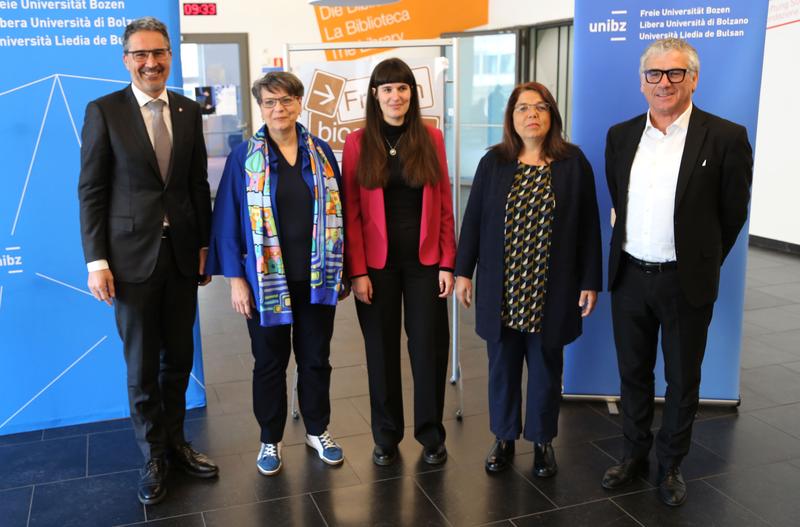 Vorstellung der Studie durch Landeshauptmann von Südtirol Arno Kompatscher, Prof. Ulrike Tappeiner, Historikerin Franziska Cont, Historikerin Siglinde Clementi und Andreas Schatzer 