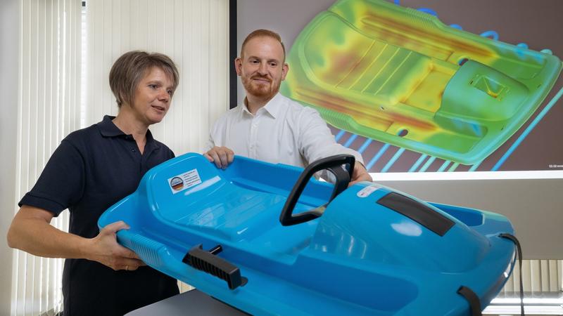 Kunststoffforschung an der TU Ilmenau am Beispiel Leichtbau von Fahrzeugen