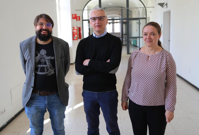 Das Führungsteam der Fakultät für Ingenieurwesen: Prof. Marco Montali, Prodekan für Studien, Prof. Andrea Gasparella, Prof.in Angelika Peer, Prodekanin für Forschung