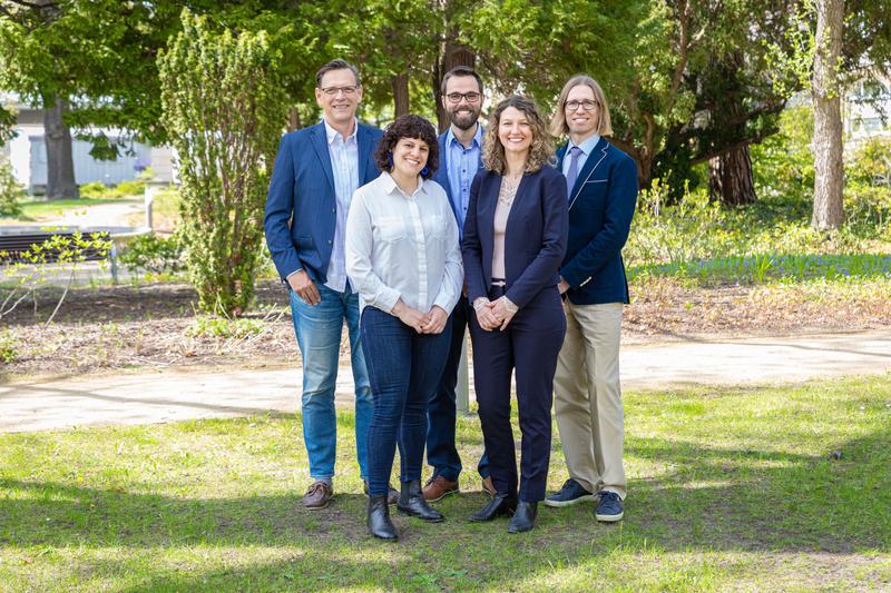 Von links nach rechts Prof. Dr. Frank Buchholz, Dr. Teresa Rojo Romanos, Dr. Felix Lansing, Dr. Anne-Kristin Heninger, Dr. Maciej Paszkowski-Rogacz