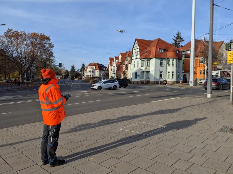 Verkehrserhebungen wie hier am Gothaer Platz in Erfurt helfen mögliche Sicherheitsrisiken im Straßenverkehr aufzudecken.
