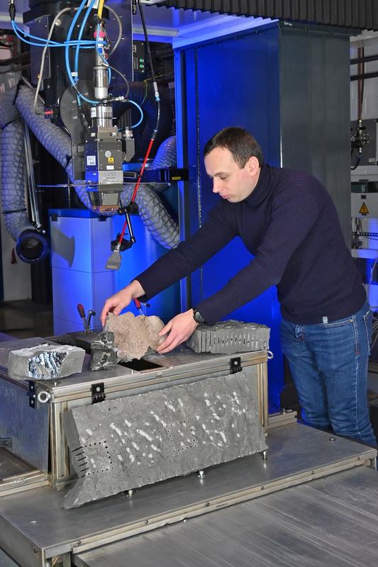 The Fraunhofer Future Foundation fully finances research stays for Ukrainian experts at Fraunhofer institutes in Germany for up to six months. Oleksandr Proskurin is the first visiting scientist to take part in the initiative.