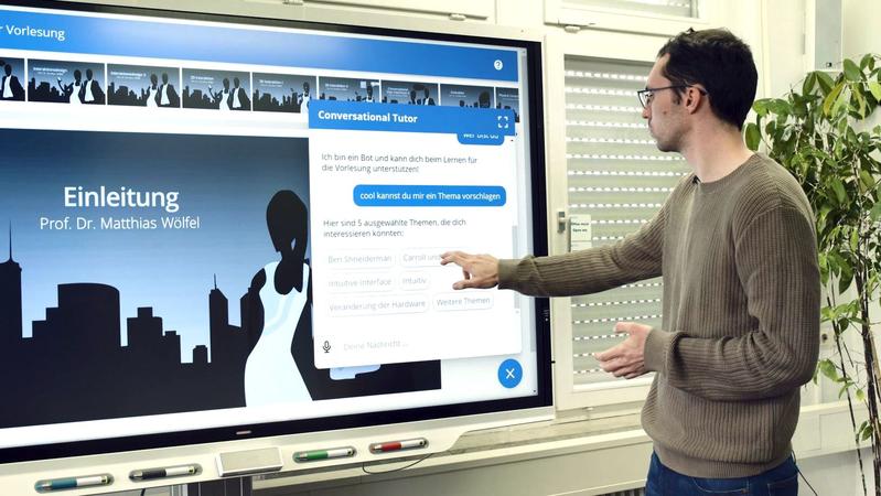 ChatGPT-ähnliche Technik & Handhabung machen den digitalen Tutor zum passgenauen Trainer für Prüfungen.