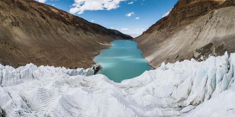 Gletscher im Himalaya haben in angrenzenden Seen mehr Eismasse verloren als angenommen