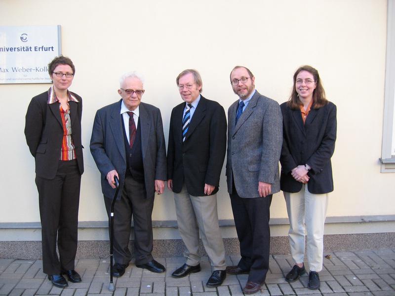 Prof. Eisenstadt (2.v.l.) und Prof. Schluchter (3v.l.) bei einer Tagung in Erfurt