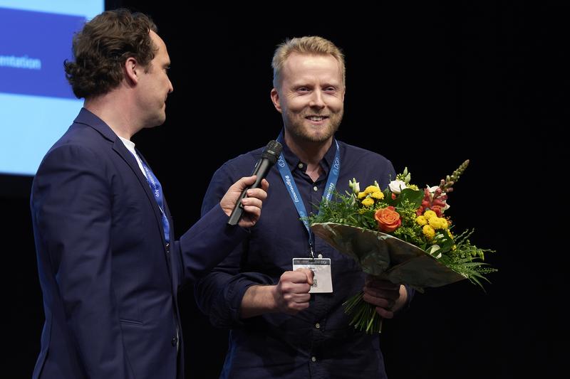 Überzeugte mit seiner Performance: Dr. Tobias Böselt (re.) mit Moderator Stefan Ganß