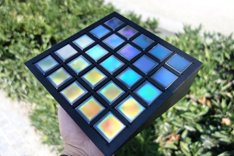 Mit tintenstrahlgedruckten optischen Filtern lassen sich optische Eigenschaften präzise steuern. (LTI, KIT)
