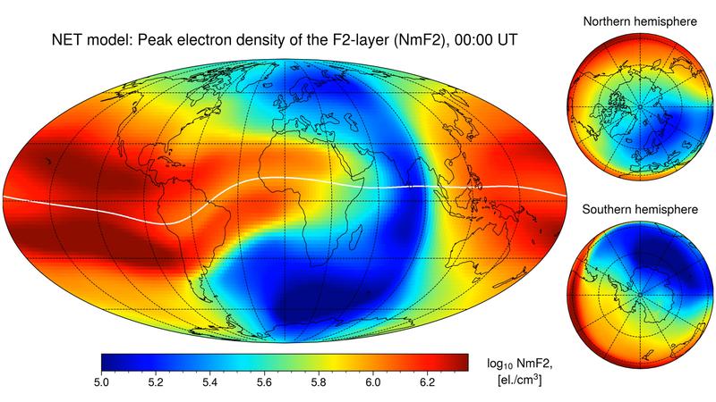 Modell der Ionosphäre Elektronendichte der oberen Ionosphäre rund um die Erde zu einem Zeitpunkt des Tages (0:00 Uhr Universalzeit): hohe Dichten in Rot, geringe in Blau. Die weiße Linie markiert den geomagnetischen Äquator. 