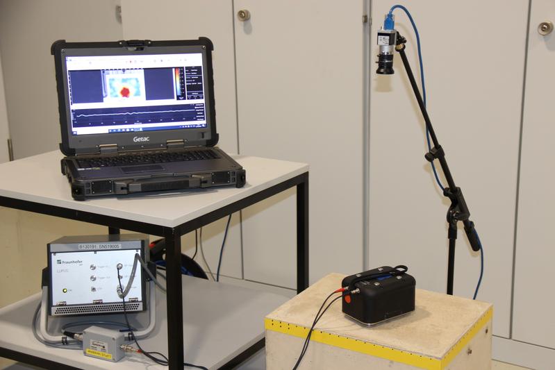 Ultraschallprüfung eines Betonblocks mit 3D-SmartInspect