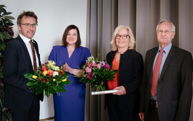 V.l.n.r.: Prof. Micha Teuscher, Katharina Fegebank, Prof. Ute Lohrentz, Prof. Eckart Kottkamp