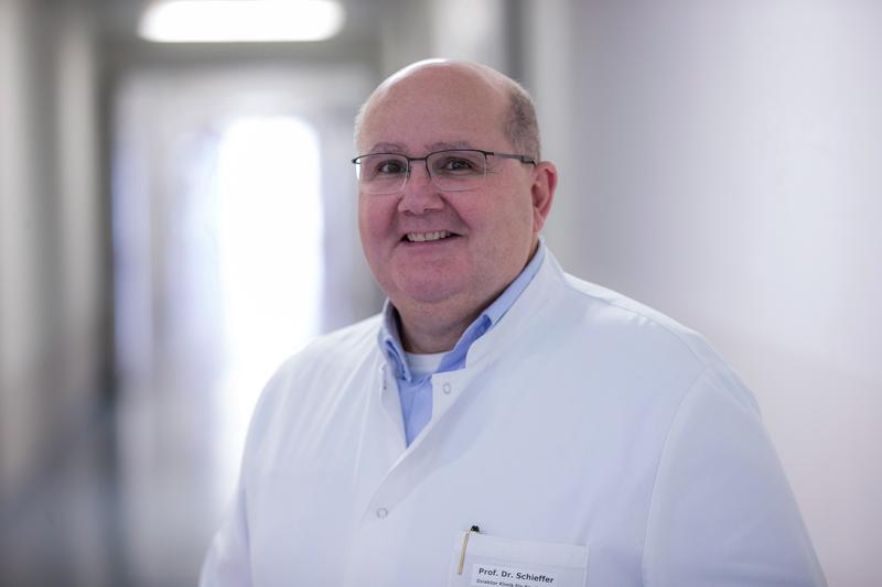 Prof. Dr. Bernhard Schieffer zeichnet verantwortlich für die Post-Covid-Ambulanz an der Universitätsklinik Marburg.