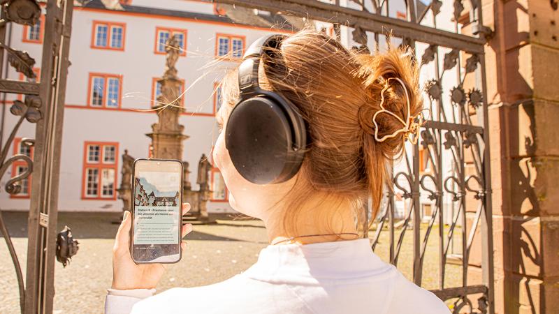 Mit dem kostenlosen Audiorundgang kann man in der Trierer Innenstadt die Geschichte der Alten Universität erkunden. 
