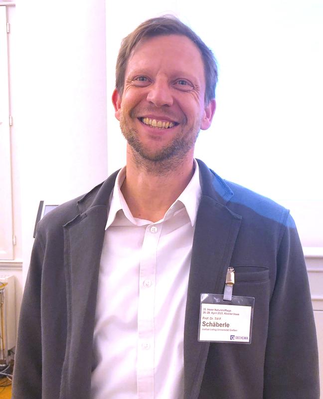 Prof. Dr. Till Schäberle, Justus-Liebig-Universität Gießen, wurde mit dem Nachwuchswissenschaftler-Preis für Naturstoff-Forschung 2023