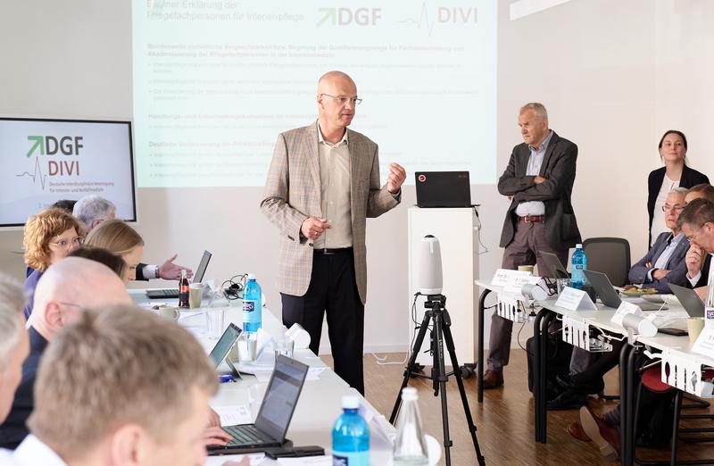 DIVI-Präsident Prof. Felix Walcher: „Dass hier ein offener Dialog geführt wird – und zwar auf Augenhöhe –, sehe ich als Erfolg an“