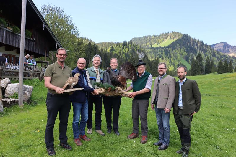 Vorstellung des Auerhuhn-Monitorings auf der Schwarzentennalm mit Ehrengästen