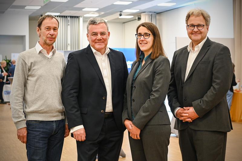 Prof. Dr. Michael Hummel (GBN-Leiter), PD Dr. Dr. Michael Kiehntopf (TMF-Vorstand), PD Dr. Sara Nußbeck (Tagungspräsidentin), Sebastian Semler (TMF-Geschäftsführer) (v. l. n .r.)