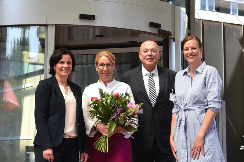 V.l.: Dr. Tina Groll (Geschäftsführerin), Katja van Bracht (Pflegedirektorin), Prof. Dr. Reinhold A. Laun (Ärztlicher Direktor) und Anne Elvering (Kaufmännische Direktorin)