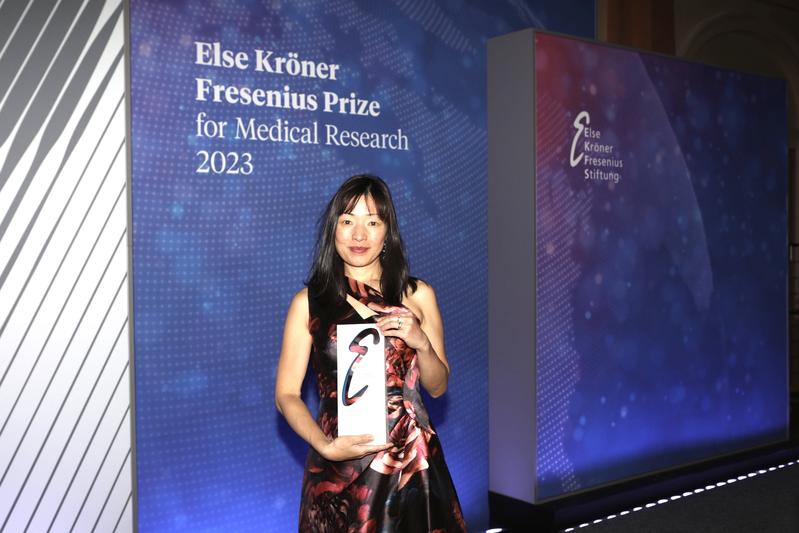 Die Yale-Professorin Akiko Iwasaki erhält den Else Kröner Fresenius Preis für Medizinische Forschung 2023