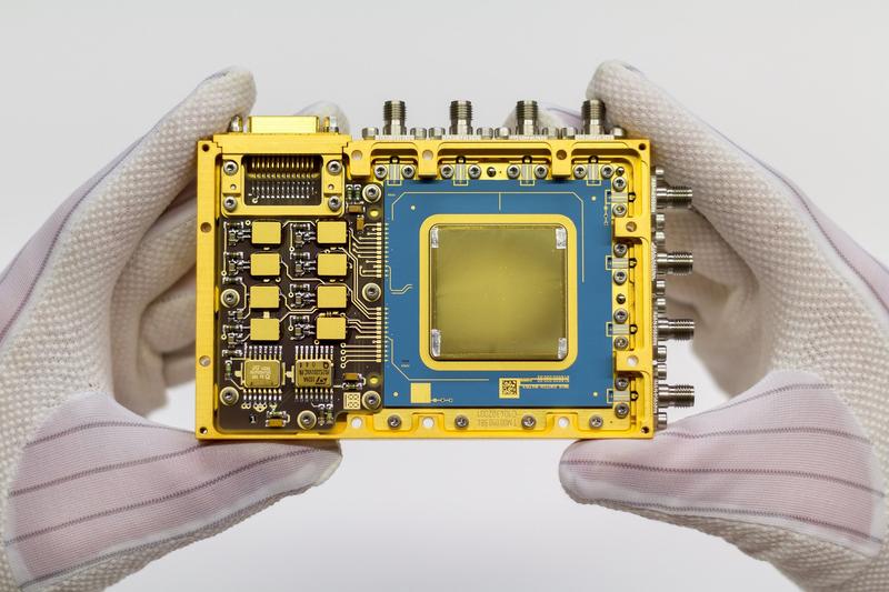 Die Telekommunikationskomponente der TU Ilmenau, die mit dem Heinrich-Hertz-Satelliten ins All fliegt