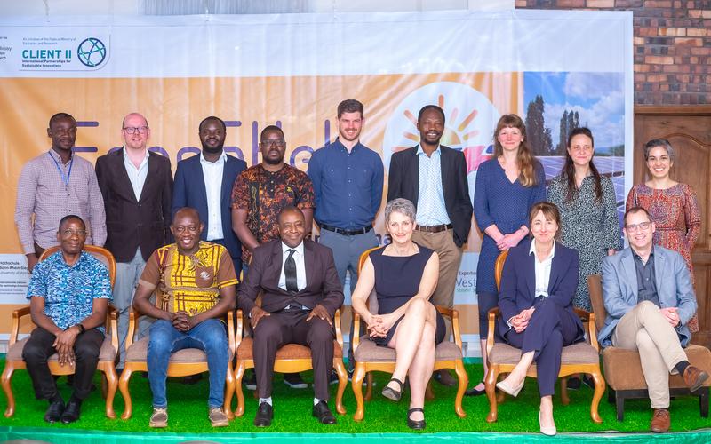 Forschergruppe bei der Abschlussveranstaltung in Accra