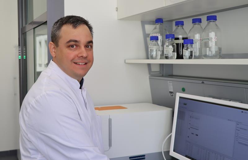 Dr. Zoltan Nagy will be the head of a new research group at the Institute for Experimental Biomedicine at the University Hospital Würzburg. He is receiving DFG funding as part of the Emmy Noether Programme to set up the group. 