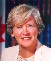 Die Botschafterin Kanadas in Berlin, Ihre Exzellenz Marie Bernard-Meunier, ist prominenteste Teilnehmerin des Augsburger Föderalismus-Workshops am 13. Dezember 20001