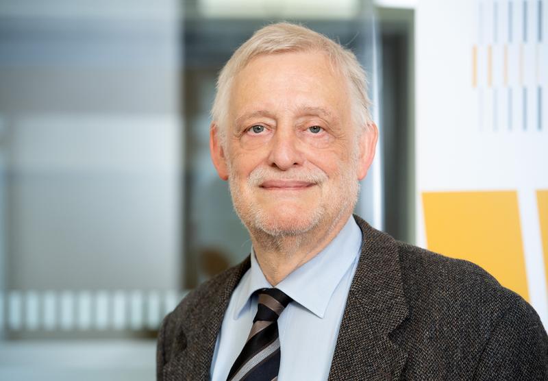Nach zwölfjähriger Mitgliedschaft scheidet Dr. Carl-Friedrich Bödigheimer, Professor emeritus am Mathematischen Institut der Universität Bonn, aus dem Vorstand der Studienstiftung aus.