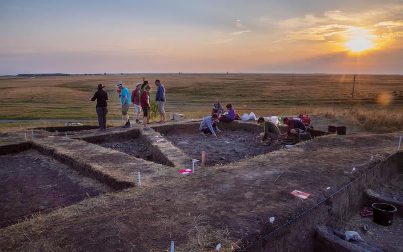 A Kiel archaeology excavation near Sultana, Romania. The current "QS World University Ranking by Subject" ranks the discipline of archaeology at Kiel University among the top 15 worldwide.