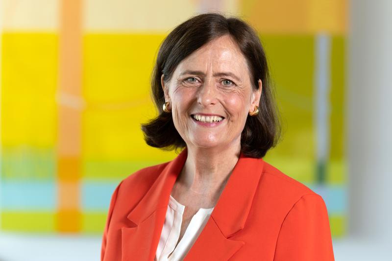 Prof. Dr. Katja Becker