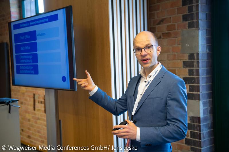 Science-Dialog-Gewinner Prof. Dr. Christoph Schmidt beim Vortrag