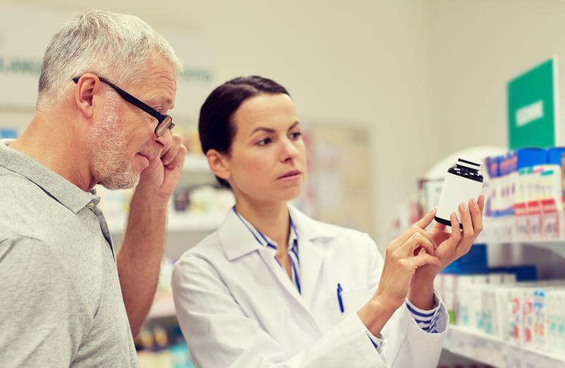 Die Beratung in der Selbstmedikation stellt eine Kernkompetenz von Apotheker:innen dar.