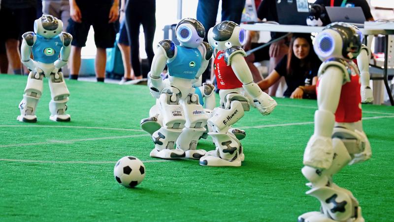 B-Human im Spiel gegen die HTWK Robots aus Leipzig