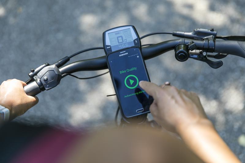 Mit der BikeQuality-App von Salzburg Research wurden Erschütterungen entlang der Radkorridore in die Stadt Salzburg erfasst.  