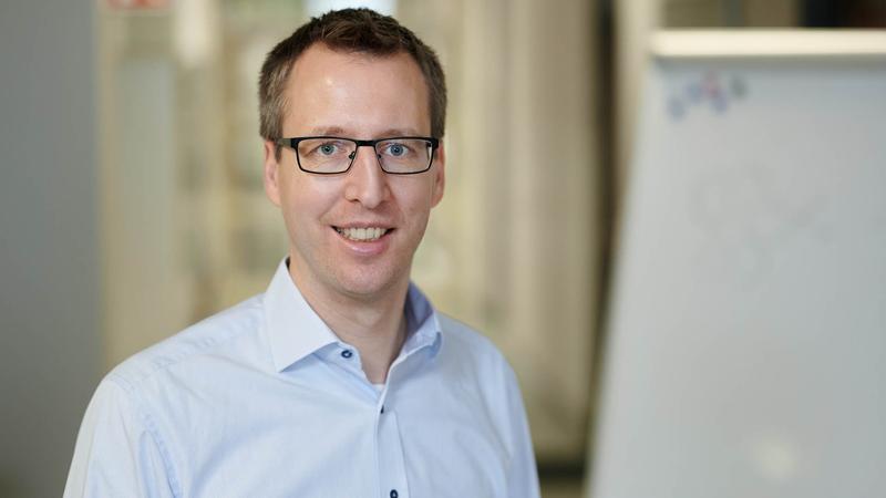 Sucht Talente: UDE-Professor Jochen Niemeyer, Herz-Scout der Humboldt-Stiftung