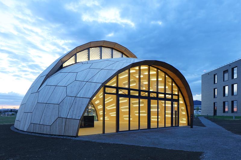 Außenansicht der livMatS Biomimetic Shell @ FIT