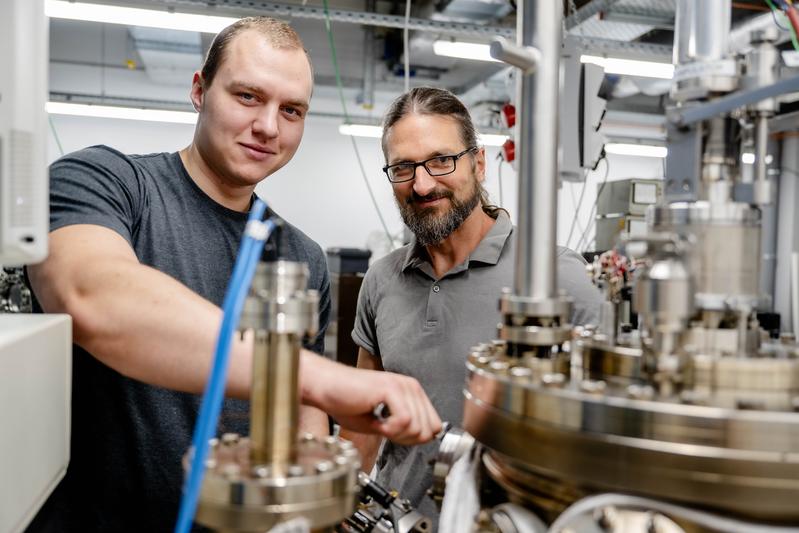 Das Bochumer Forschungsteam: Hans-Georg Babin (links) und Arne Ludwig