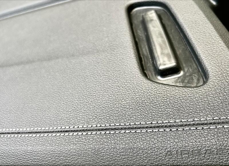 Modern slush skins have an uneven structure and are made up of several layers, not just for the sake of appearance.