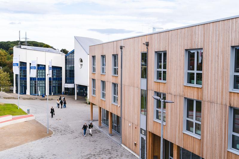 Außenansicht der Universität Witten/Herdecke