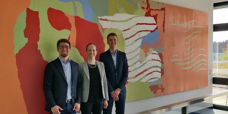 From left to right: Dr. Eduardo Domínguez Vázquez, Dr. Susanne Baumann and Dr. Hermann Osterhage are researching neuromorphic materials to make hardware and software more efficient, faster, and more flexible.